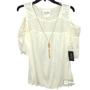 New York Laundry Cold Shoulder Blouse Women’s Size 2X Ivory Lace Tassels NWT